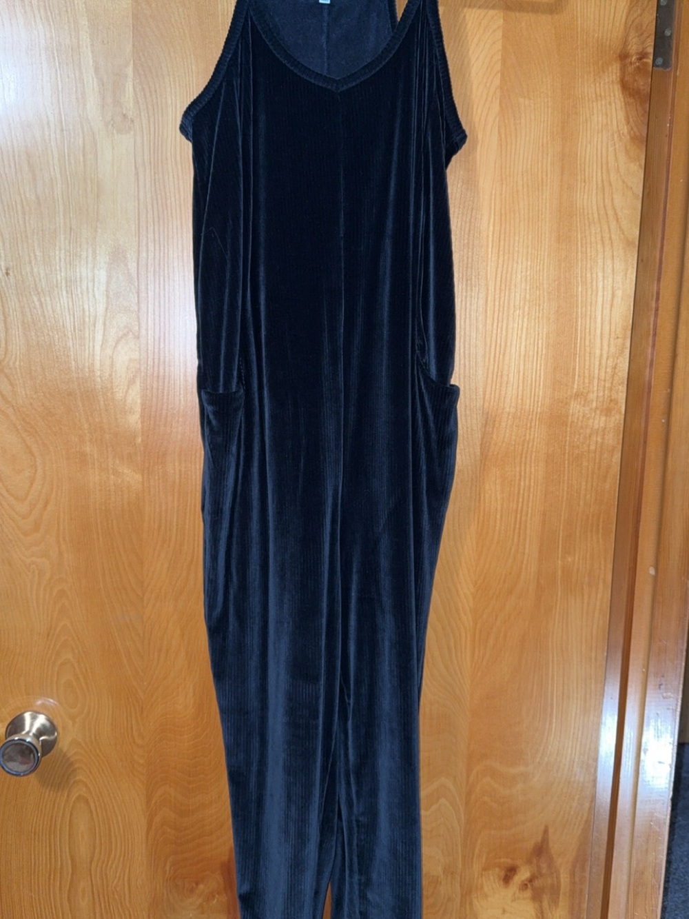 Velvet Sleeveless Black Jumpsuit with Pockets